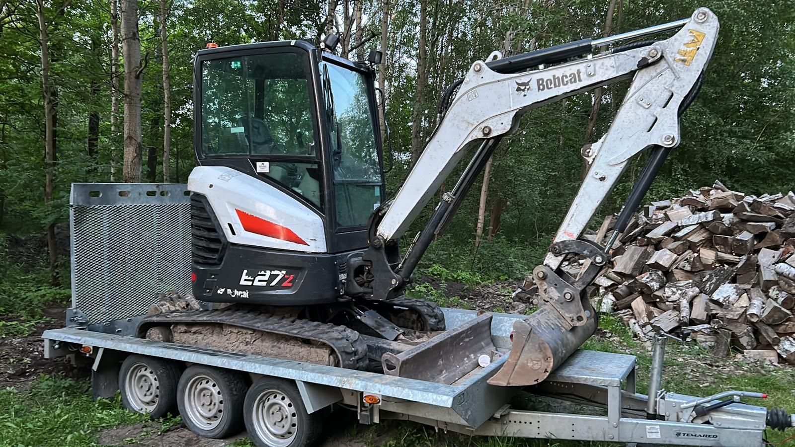 wypożyczalnia wynajem minikoparka mini koparka bobcat jcb cat operator