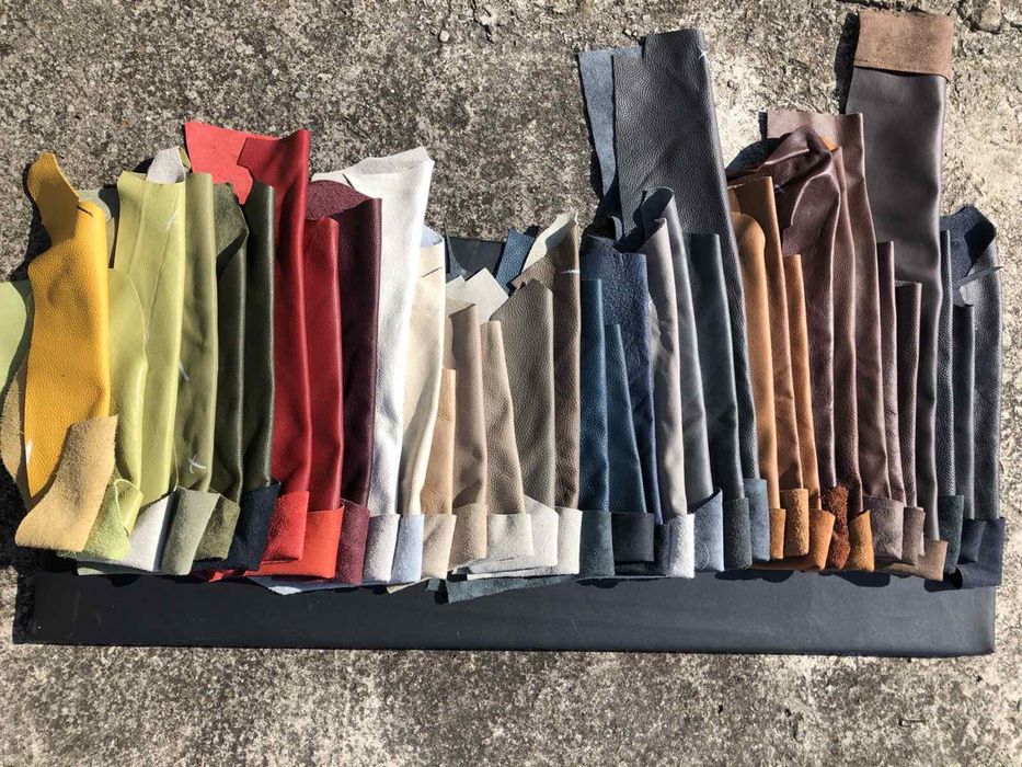 Кожа  мебельная.Большие куски на вес.Отходы. Обрезки.