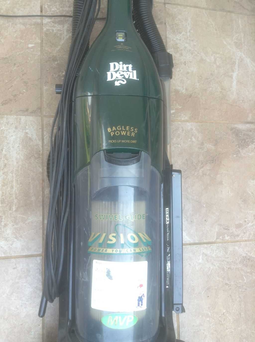Odkurzacz bez workowy  "DIRT DEVIL" Menager model 086925