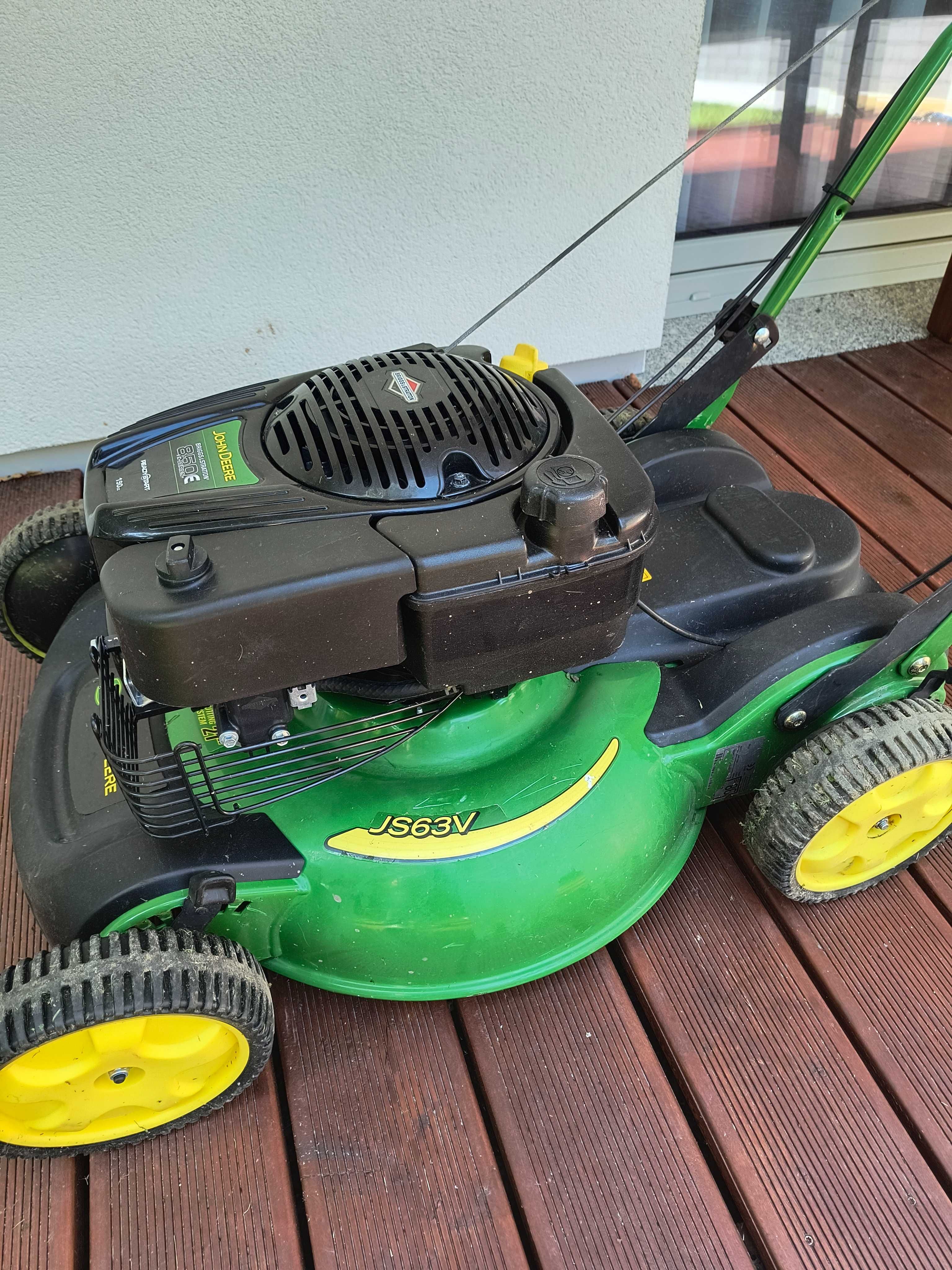 Kosiarka spalinowa JOHN DEERE JS63V