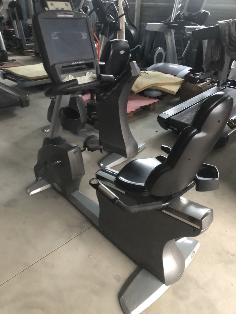 Rower poziomy Matrix R7x jak life fitness precor yechnogym