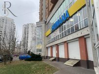 Продаж приміщення з орендарем Фасад  метро "Позняки" Без %