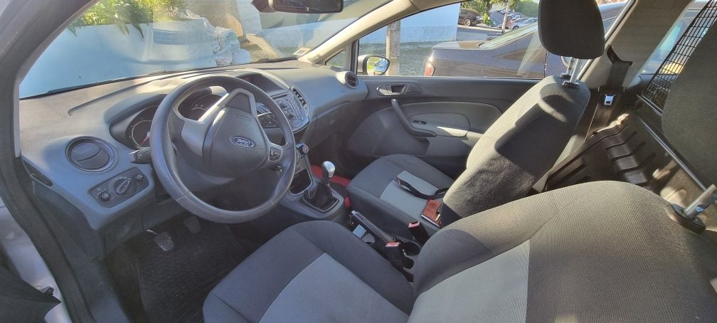 Ford Fiesta comercial