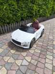 Samochodzik elektryczny Bentley