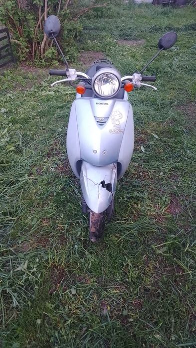 Скутер хонда,продам