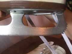 Коньки фигурные Botas