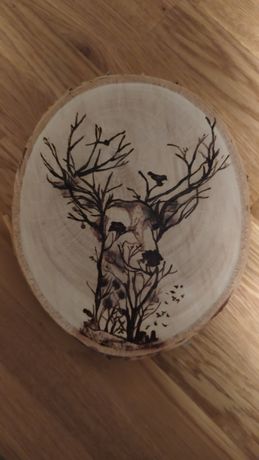Plaster brzozowy z wypalonym ręcznie jeleniem pirografia
O