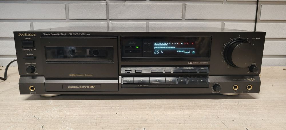 Magnetofon deck TECHNICS RS-B565. Japan