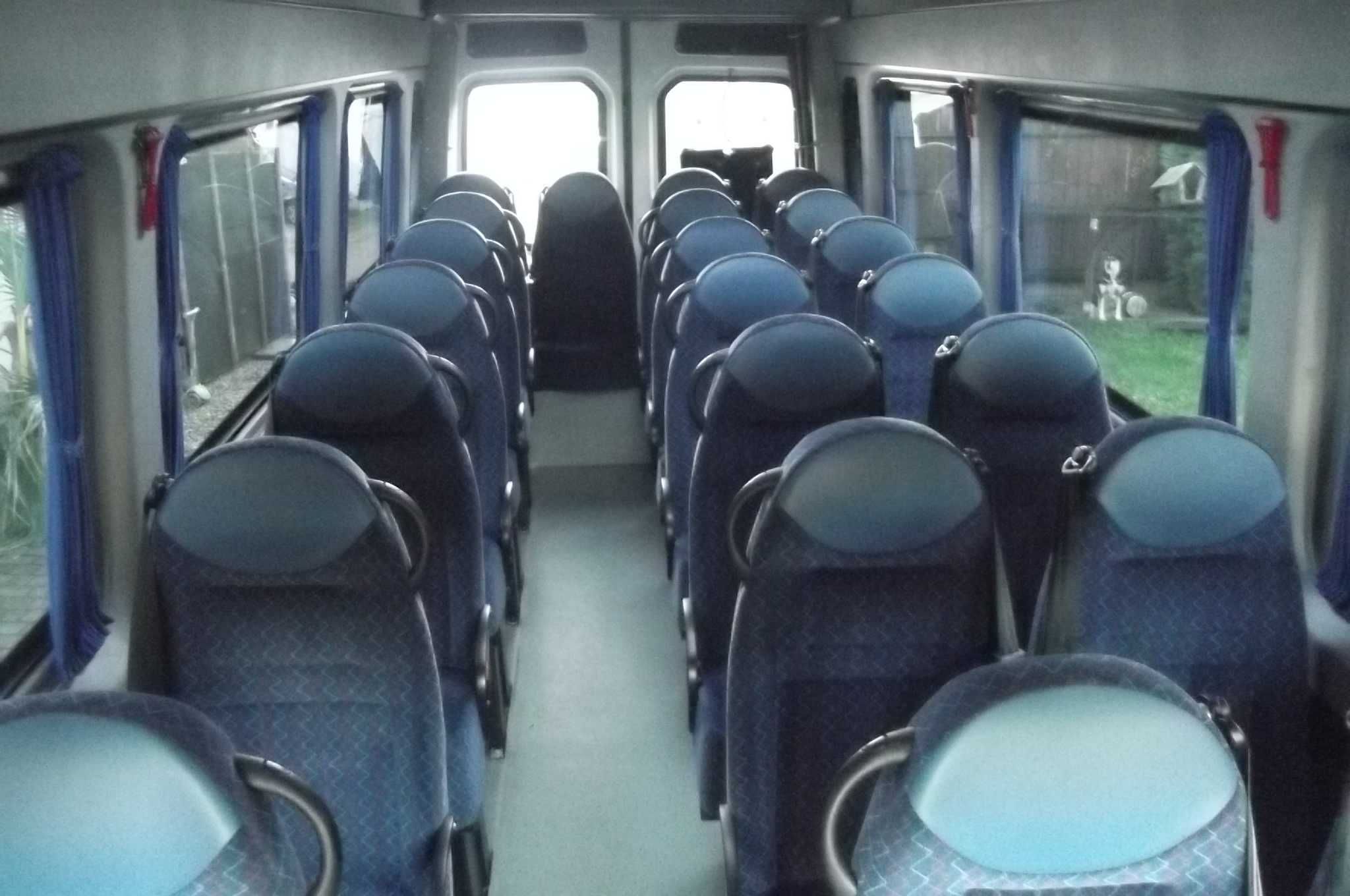 AUTOBUS sprinter 516 24 miejsca extra long klima  199000 netto
