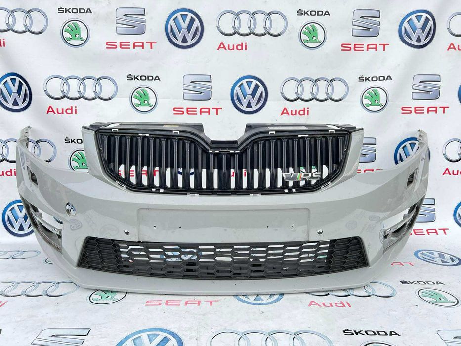 Бампер передній решітка Skoda Octavia A7 III VRS Шкода Октавія 13-17