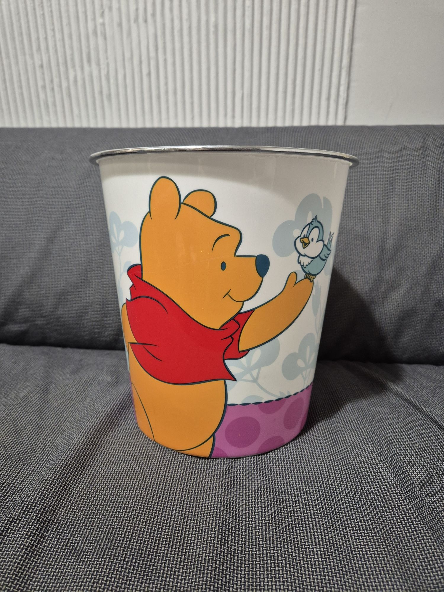 Plastikowy kosz na śmieci Kubuś Puchatek