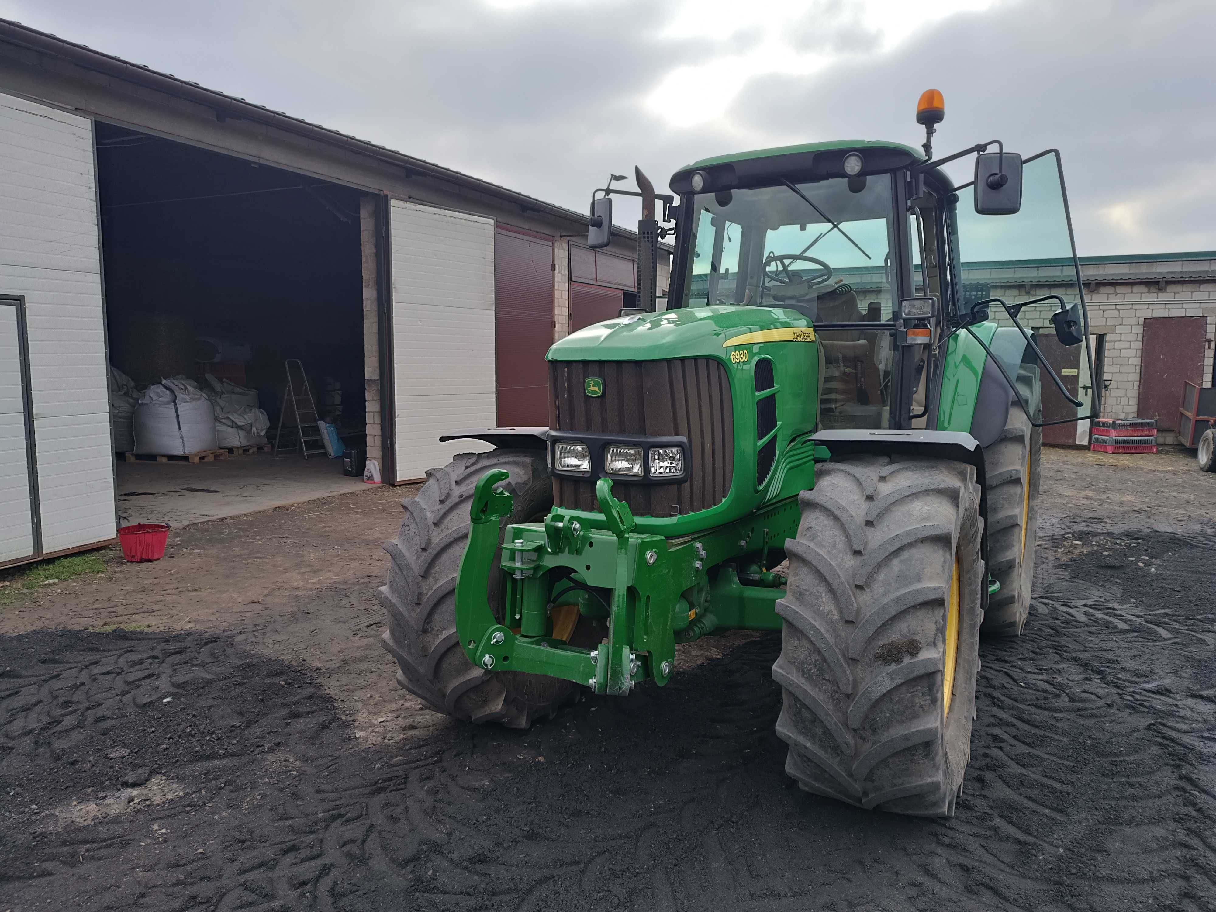 John Deere  6930,  rok 2012,   9700 mth, sprowadzony, zarejestrowany.