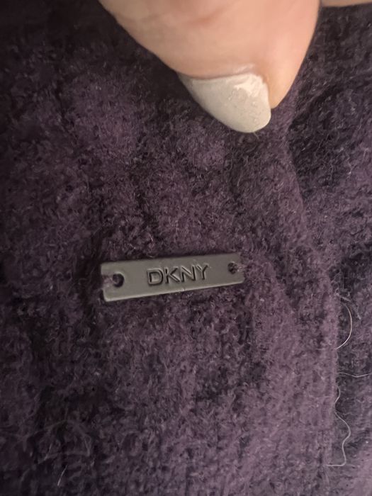 Sweter DKNY dzieciecy rM na ok 8-9 lat