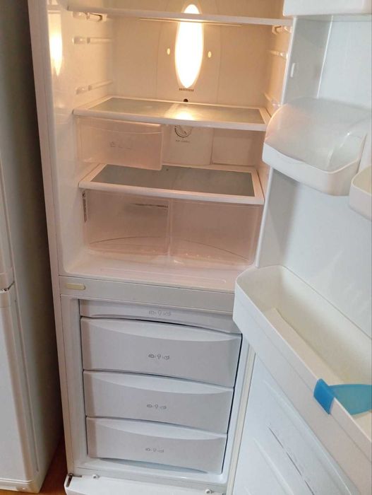 Продам холодильник