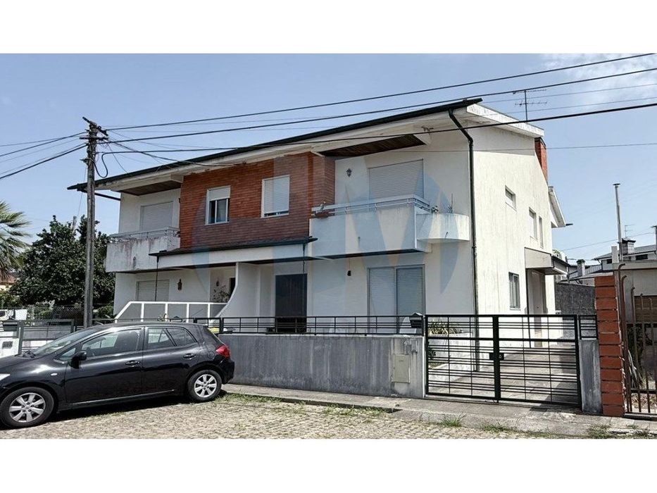 Excelente Andar Moradia T3 em S. Pedro de Fins, Maia