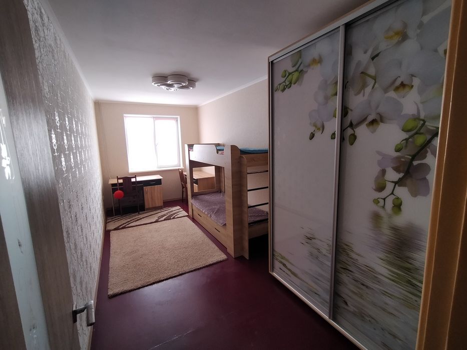 Сдам 3 комнатную квартиру в районе пед Универа ул.Виталия Матусевича