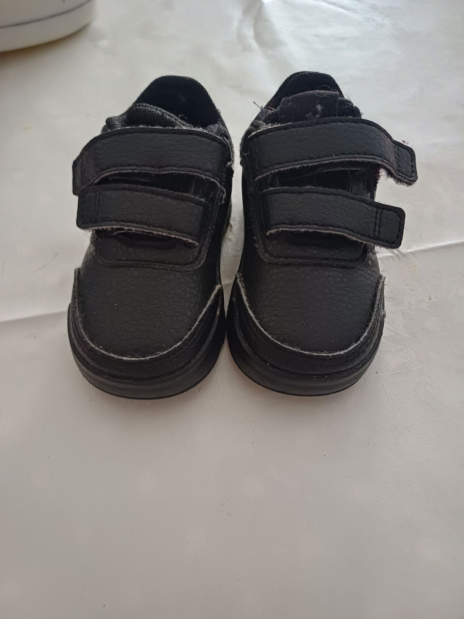 Tenis Adidas número 19