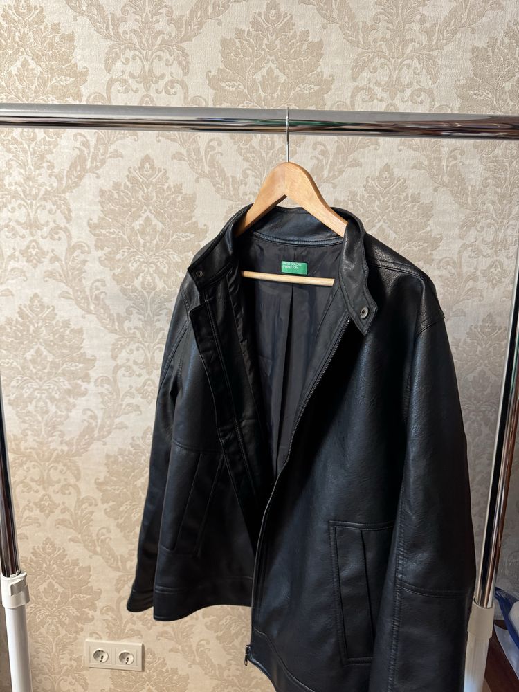 Кожанка Benetton Size M