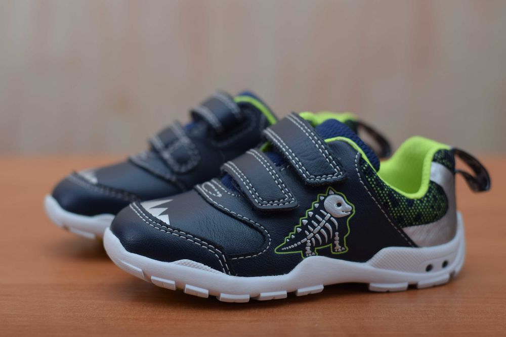 22 розмір. Шкіряні дитячі кросівки Clarks. Оригінал