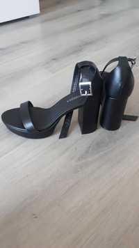 Buty sandały na słupku 36 czarne H&M