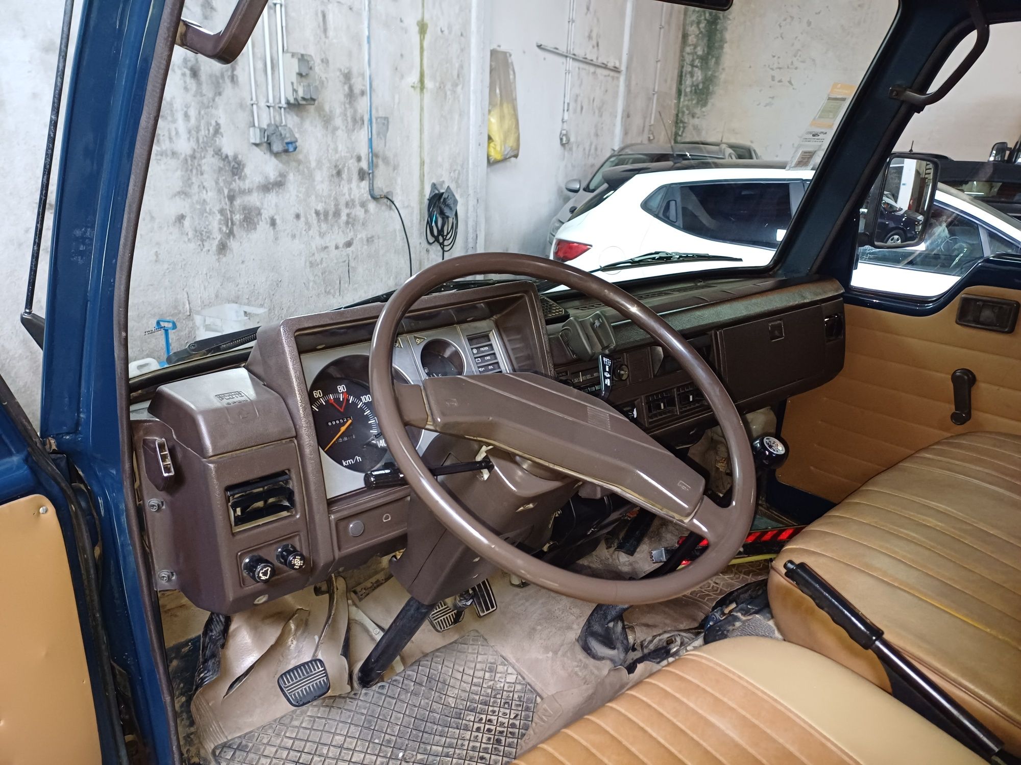 Nissan Cabstar F22 Um dono