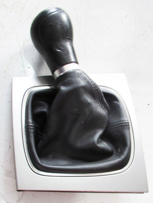 AUDI A3 8P SPORTBACK LIFT RAMKA MIESZEK GAŁKA ZMIANY BIEGÓW 8P0864261AE