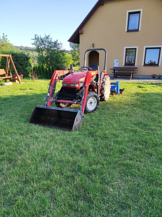 Traktorek ogrodniczy yanmar af224