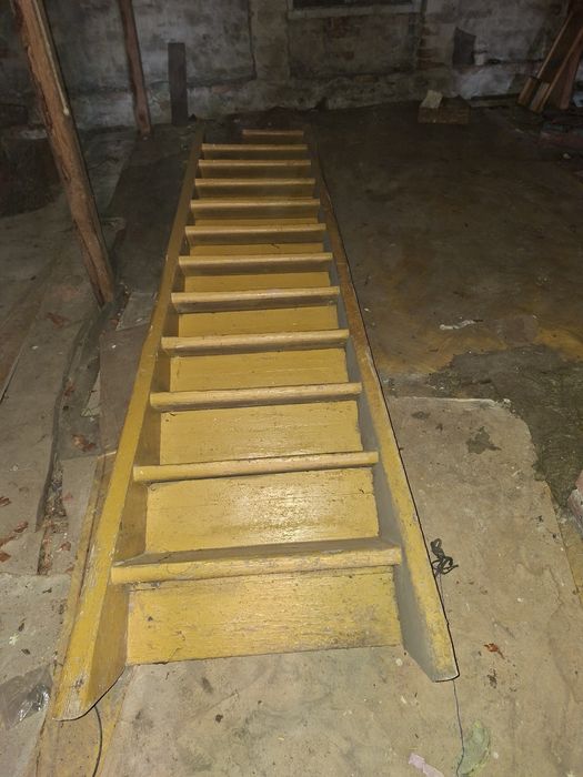 Sprzedam schody drewniane z lat 30