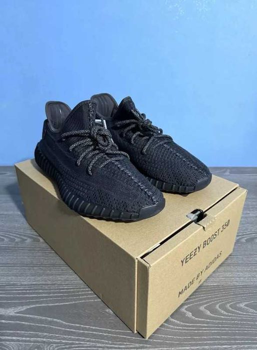Buty meskie Mokasyny adidas_Yeezy_Boost_350_V2_Onyx R.39