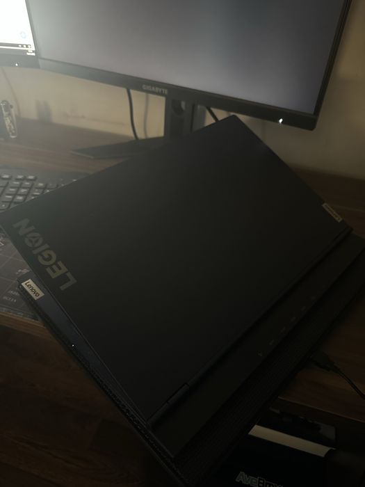 Laptop Lenovo Legion 5 15ACH6 AMD RYZEN 7 GEFORCE RTX 3050