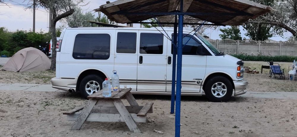 Єдиний в Україні Chevrolet Express «White Gold». АКПП від Hummer H1.