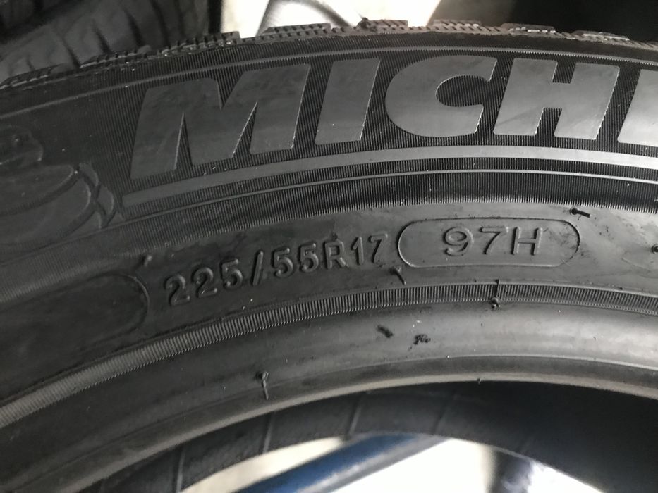 225/55/17 R17 Michelin  Alpin 5 4шт зима