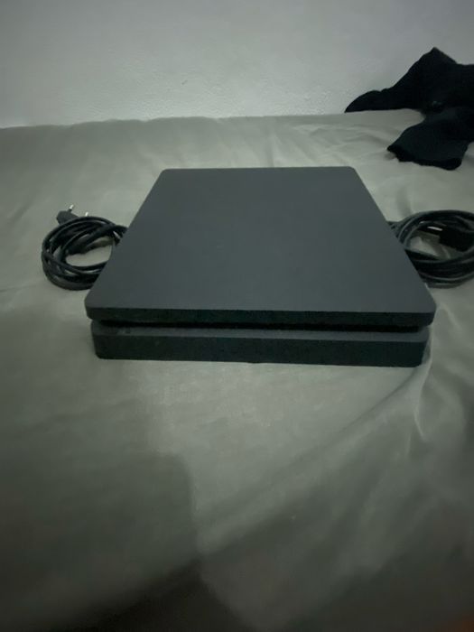Playstation 4 slim