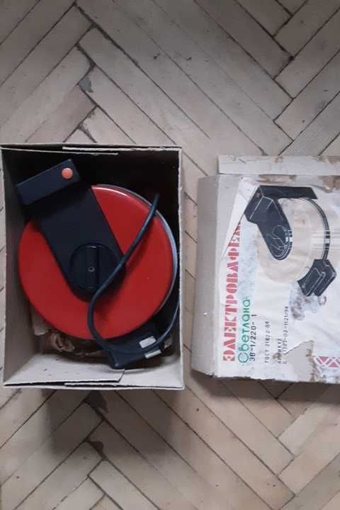 Продам вафельницу Ласунка,формы, СССР, 1990г.Новая! Олх доставка