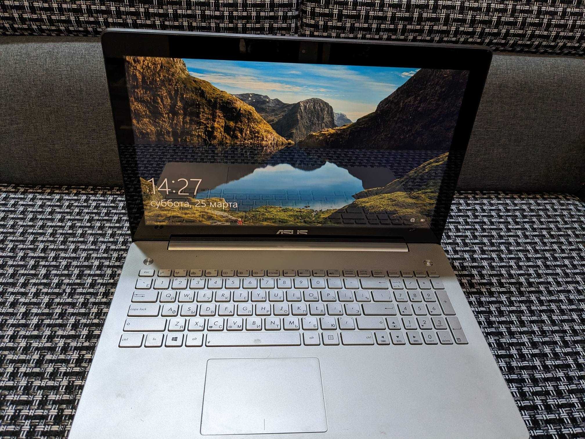 Ноутбук Asus N550 JV с сенсорным экраном, сабвуфером на Intel i7