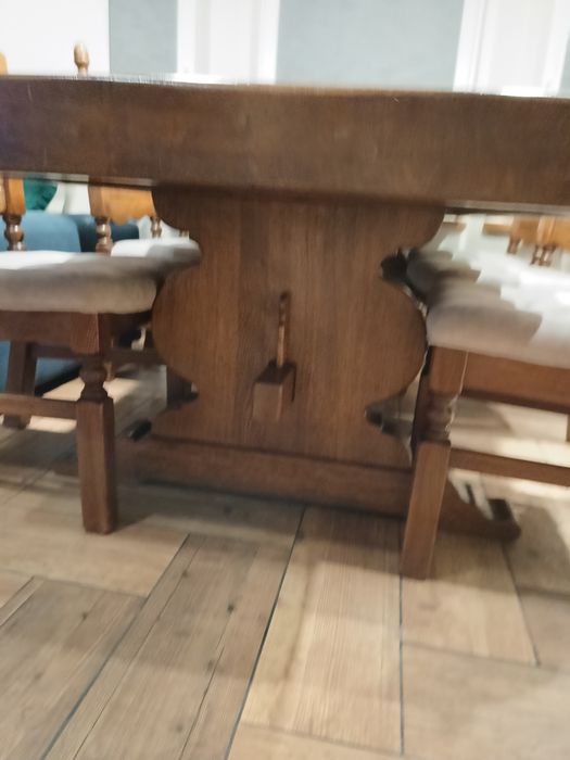 Stół dębowy lite  drewno 110x260 i 10 krzeseł