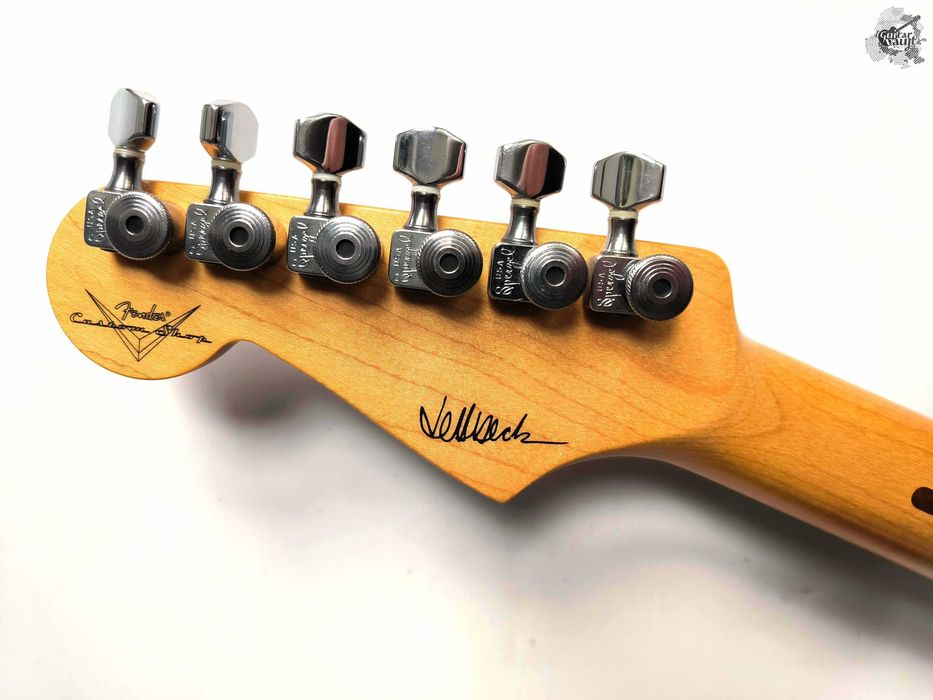 Fender® Custom Shop Jeff Beck Stratocaster® '2009 Surf Green w/case