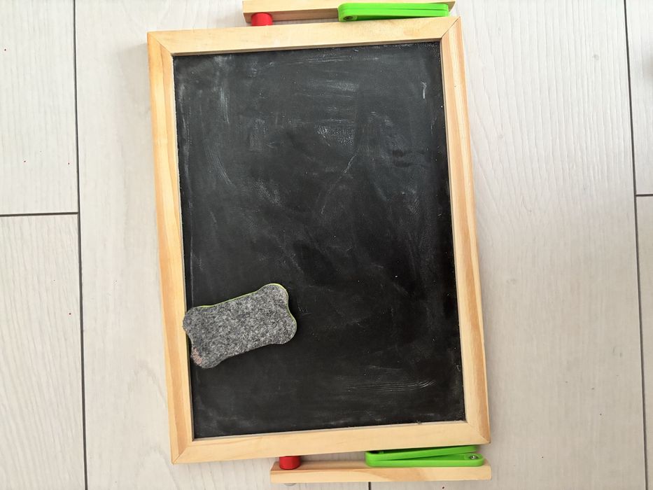 Tablica kredowa z gabką