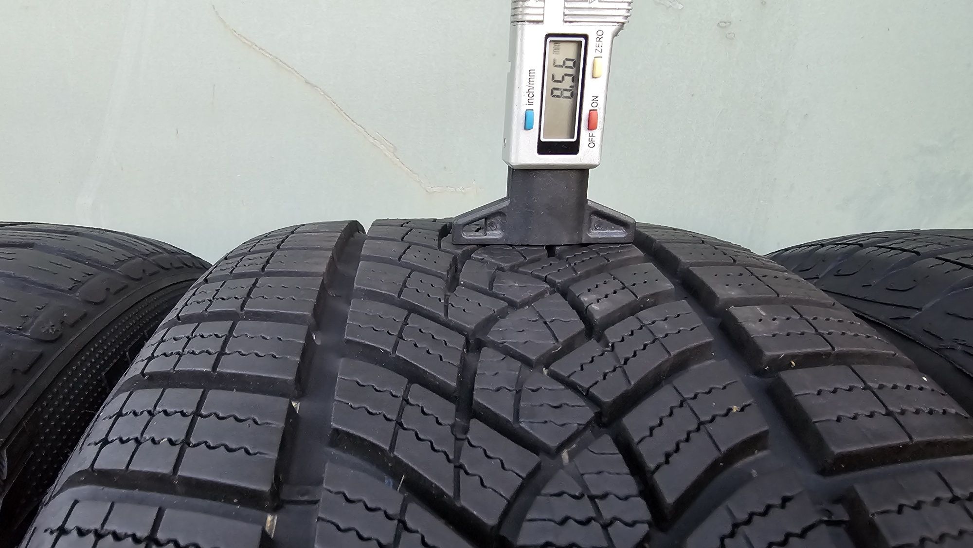 Зимние шины Goodyear ultragrip performance+ 225/50/17 Комплект 8мм