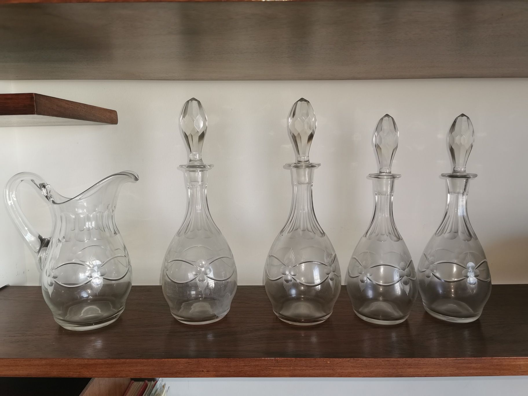 Serviço de copos de cristal