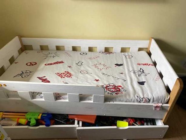 Łóżko dziecięce 80x160 drewniane, biurko białe