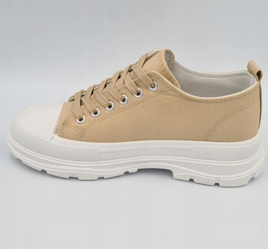 Khaki trampki na wyższej podeszwie r. 38