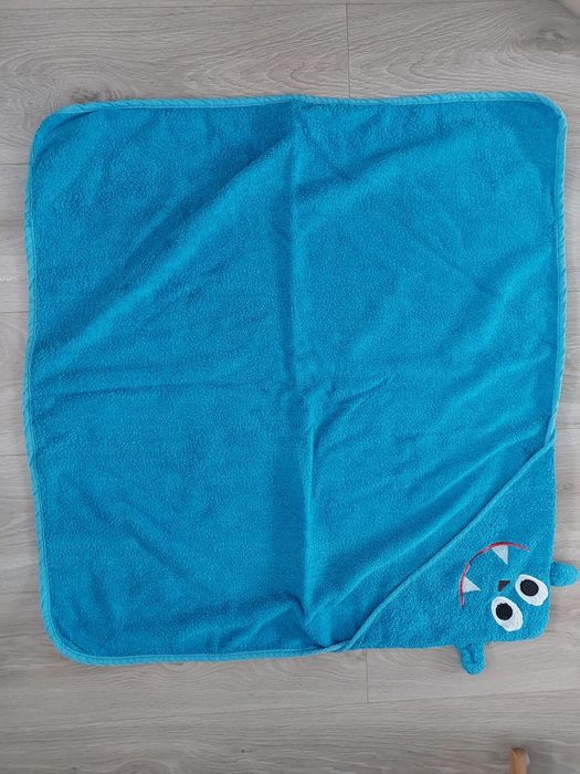 Ręcznik z kapturkiem dla bobasa