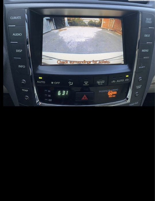 Lexus is 250 Europa Официал