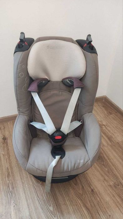 Автокрісло Maxi cosi tobi