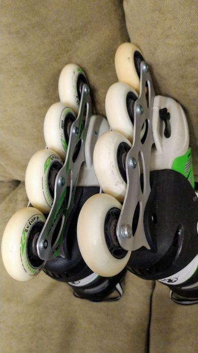 Роликовые коньки на четыре размера 32-35