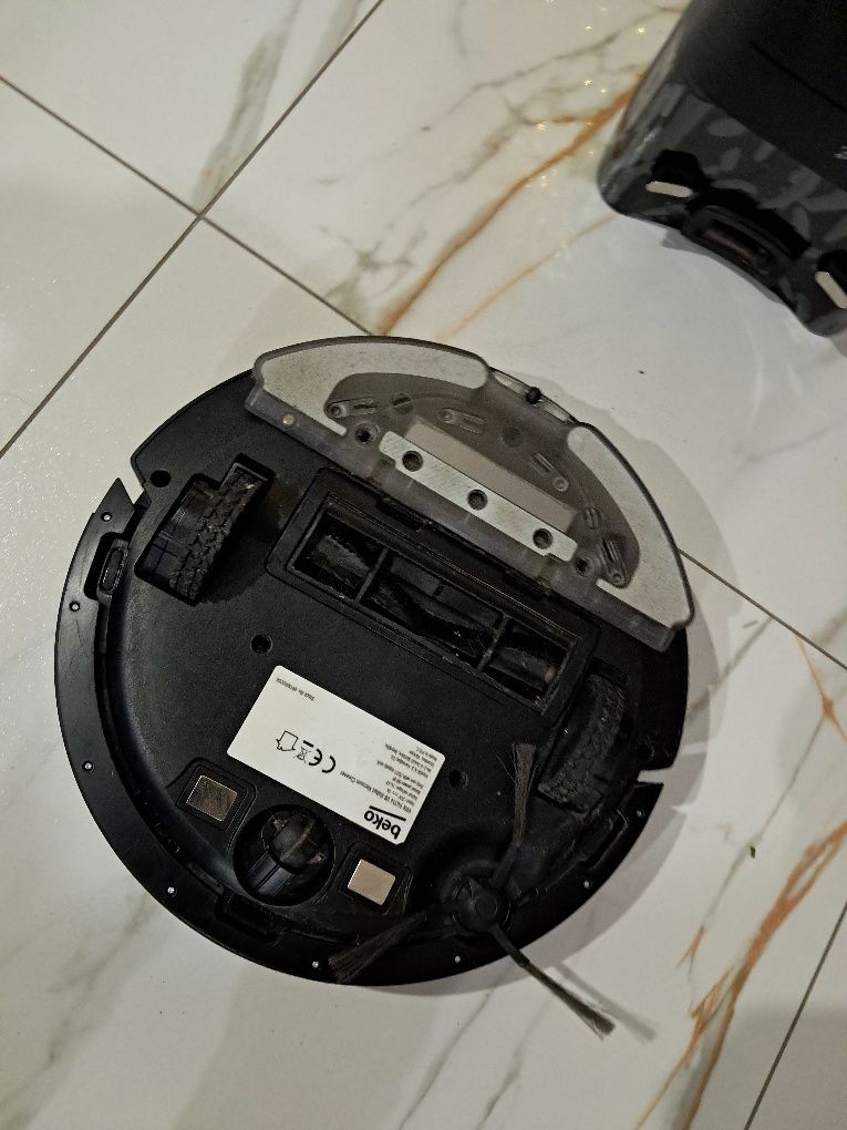 Beko robot sprzatajacy VRR94314VB