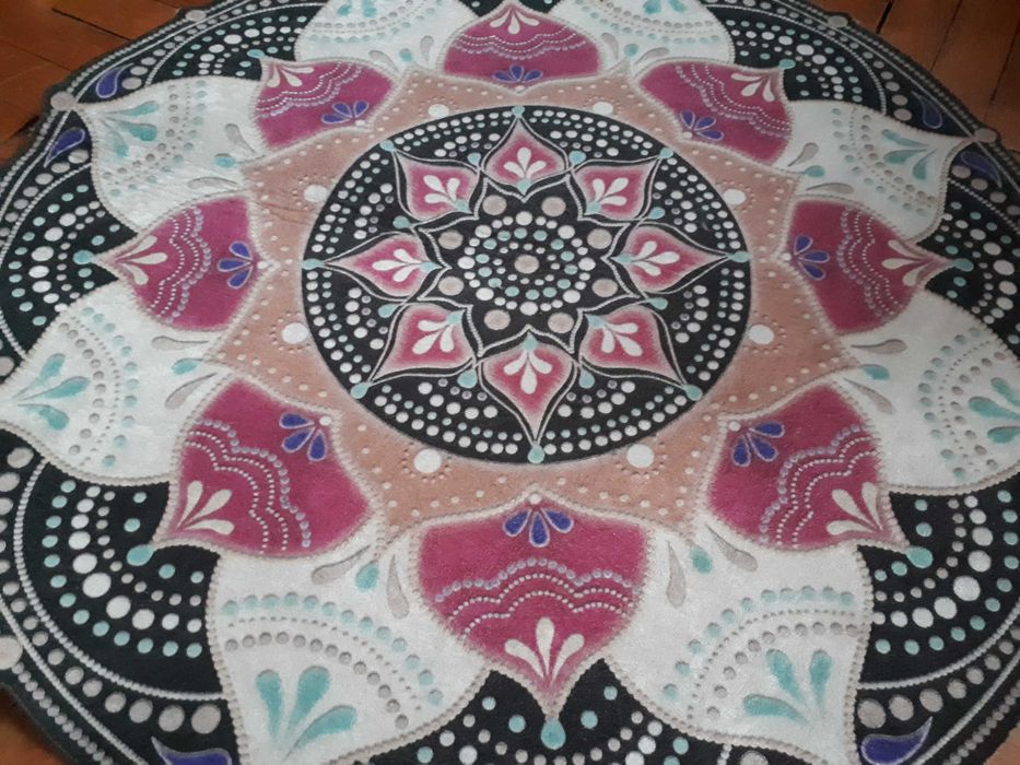 dywanik okrągły indyjski wzór