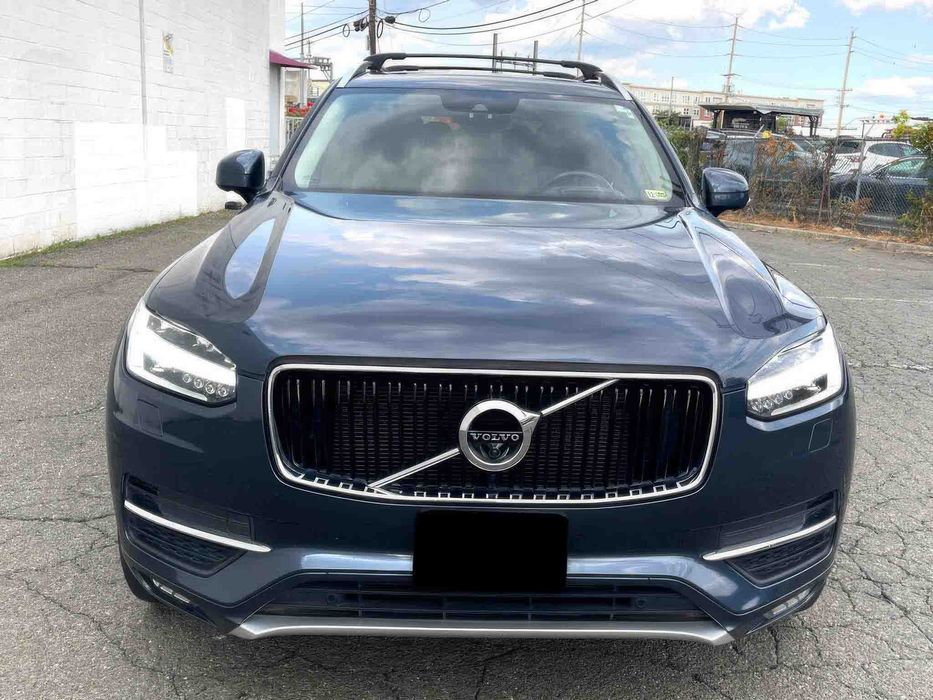 Volvo XC90 T6 Momentum      2019