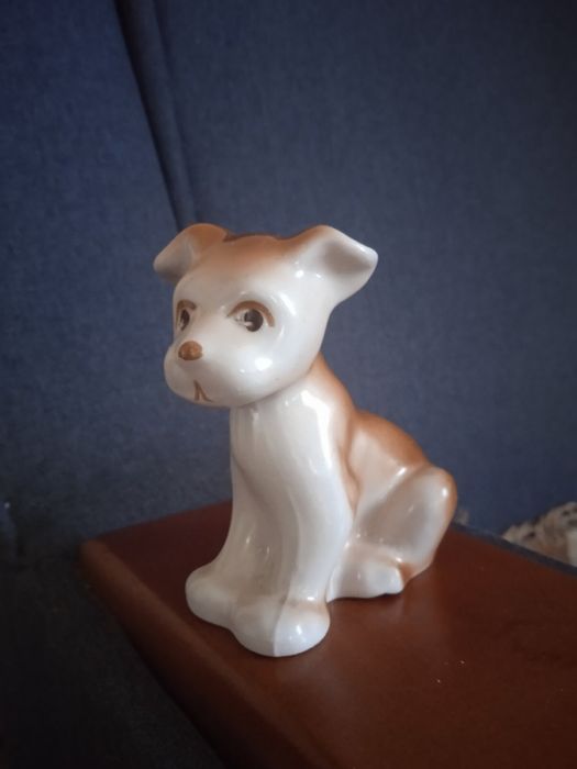 Тузик, фарфоровая статуэтка